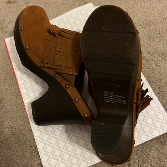 Clogs - Picture 3 of 3